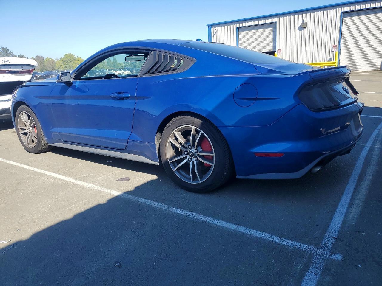 2017 Ford Mustang - Фото 2
