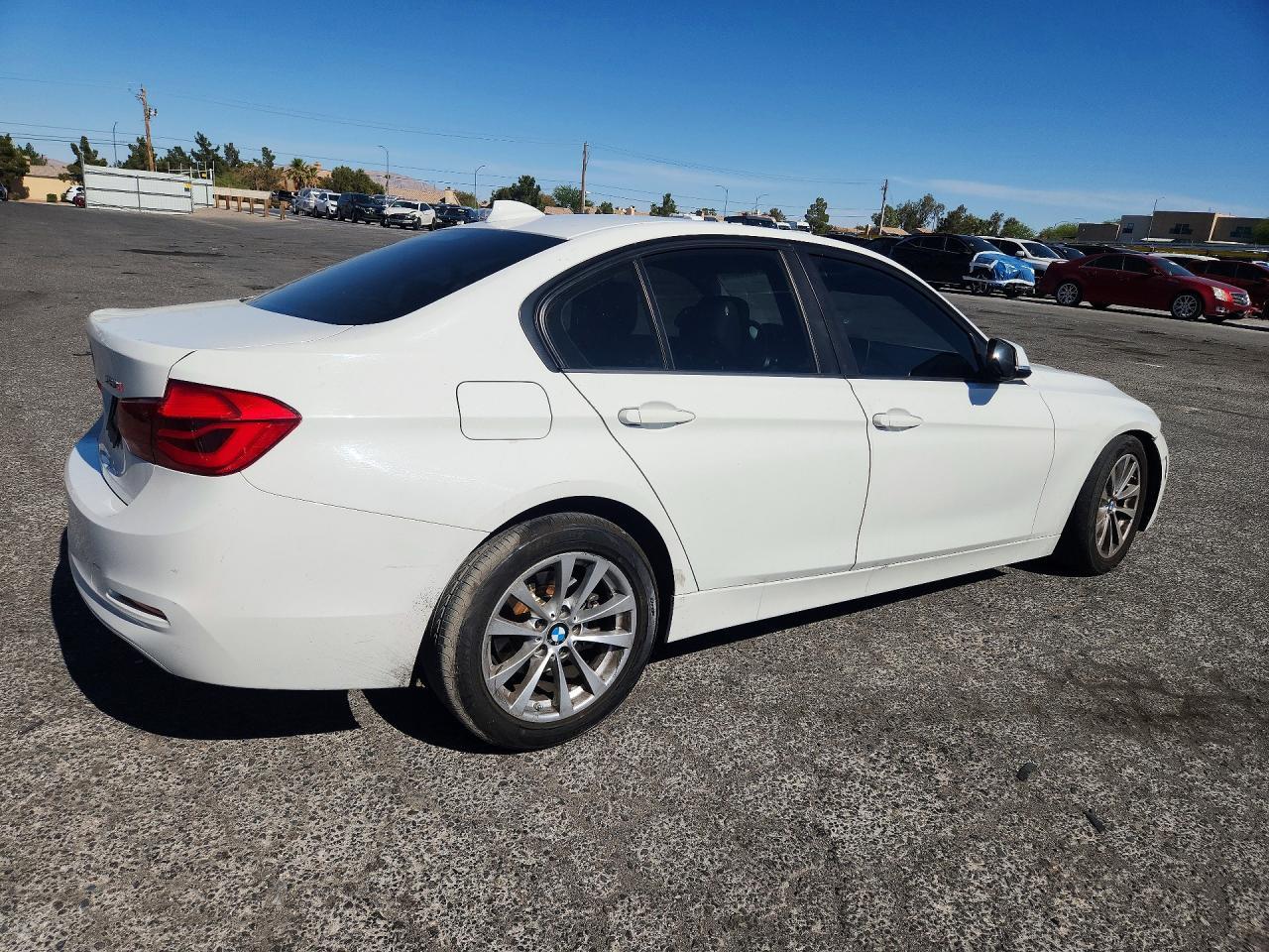 2017 BMW 320 I - Image 3