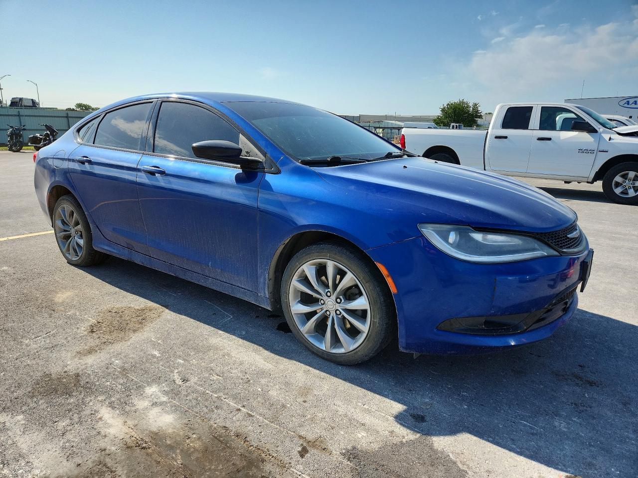 2015 Chrysler 200 S - Фото 4