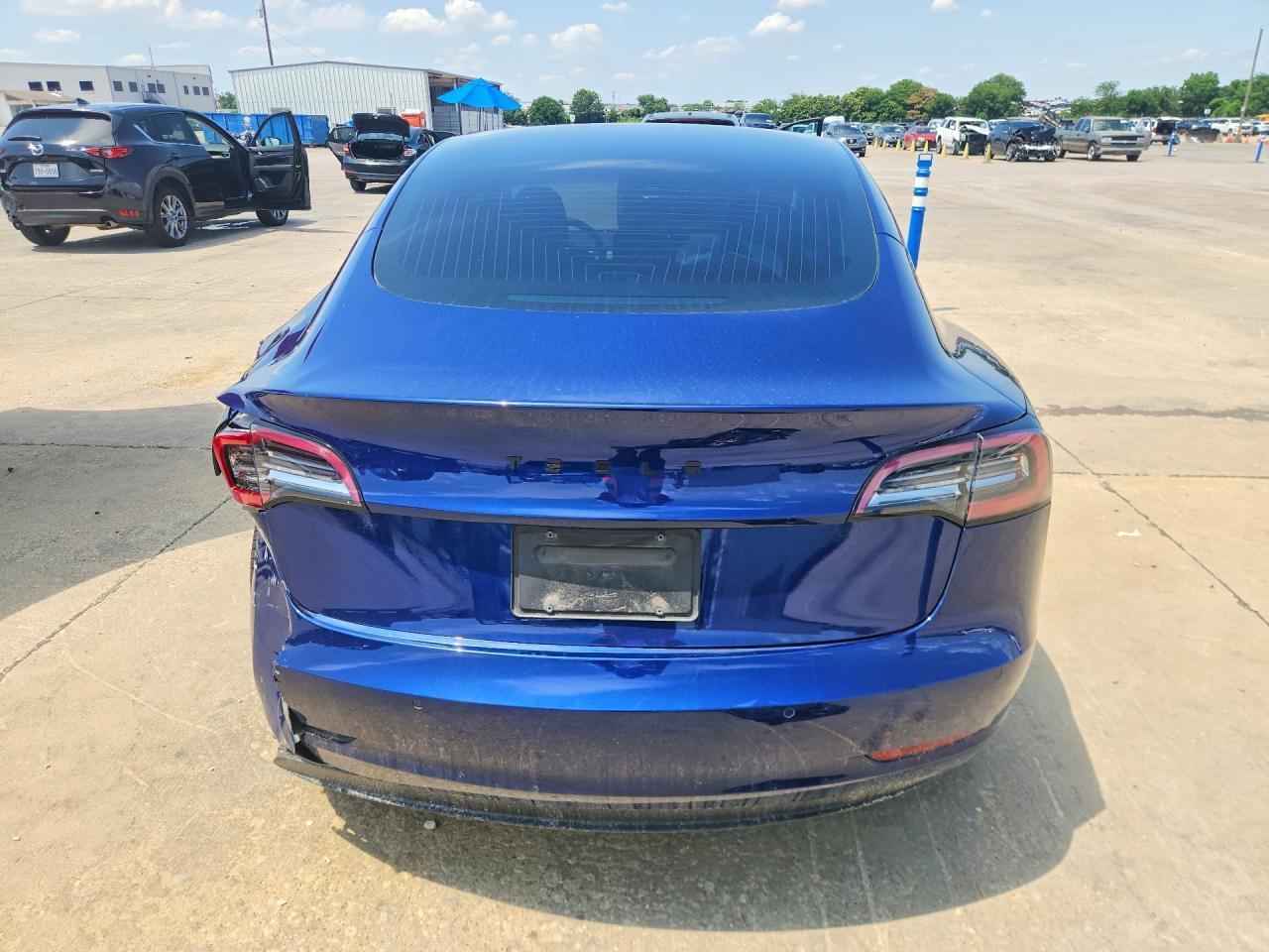2022 Tesla Model 3 - Фото 6