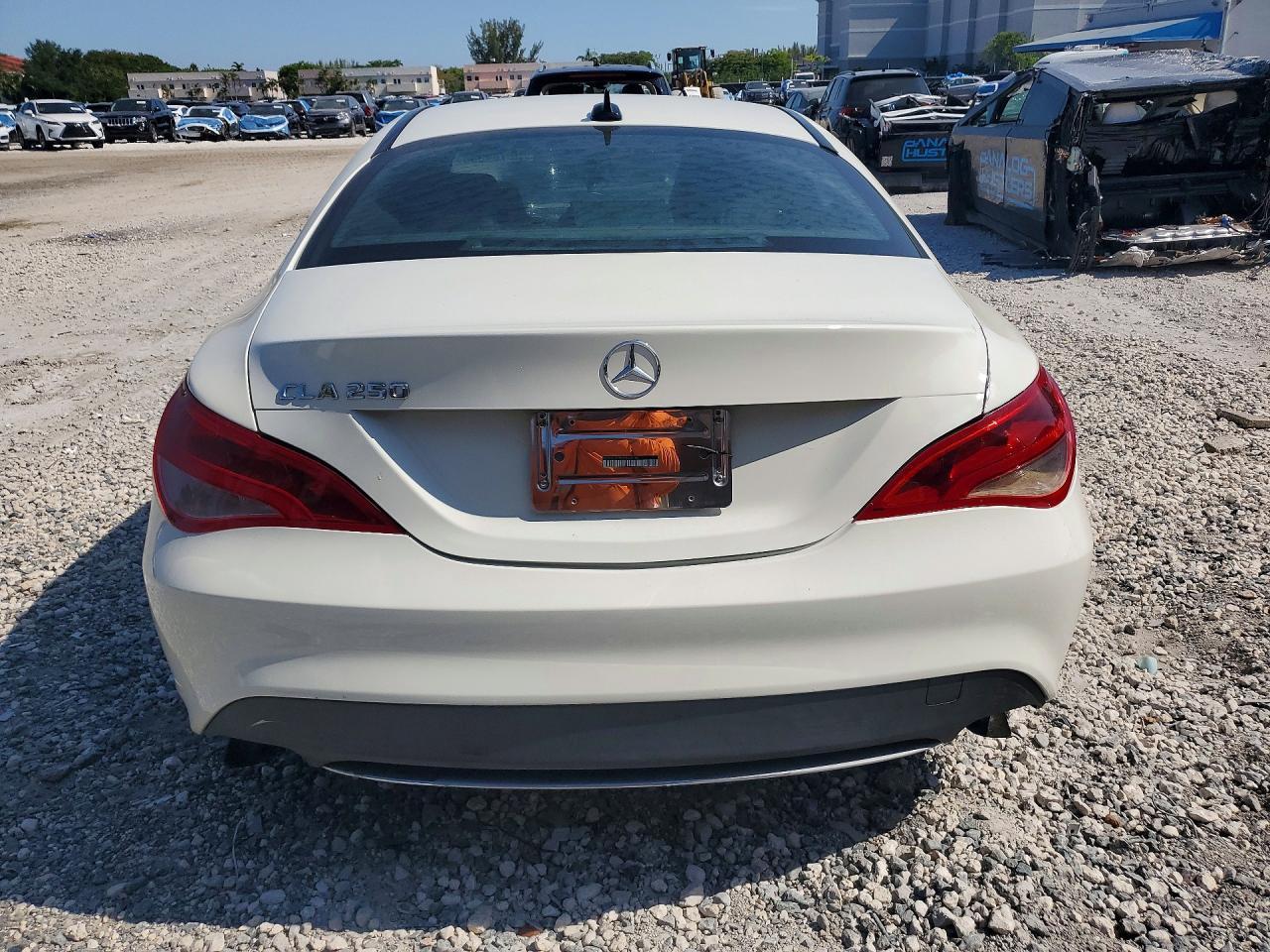 2018 Mercedes-Benz Cla 250 - Фото 6