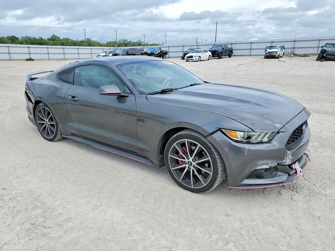 2017 Ford Mustang - Фото 4