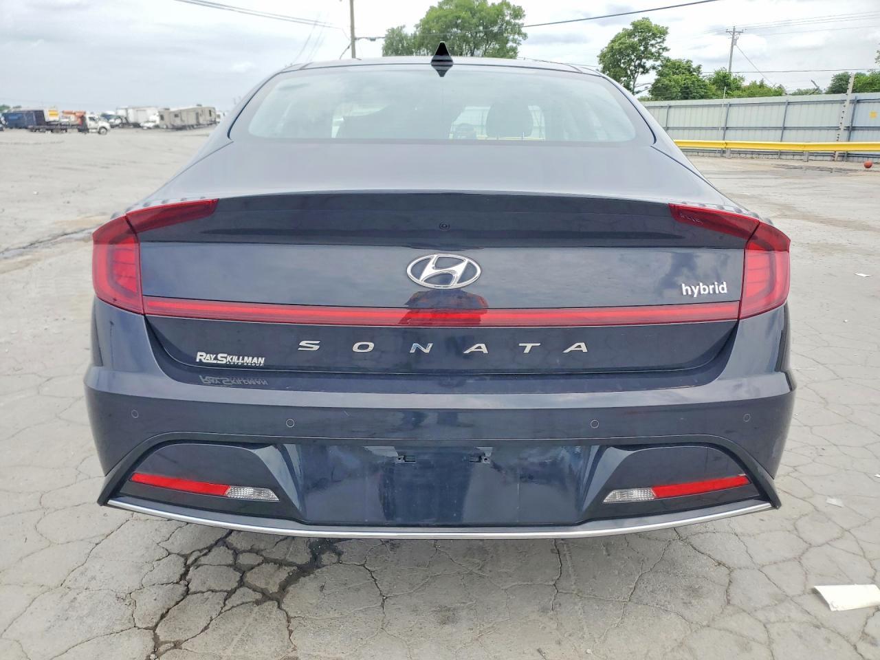 2023 Hyundai Sonata Hybrid Limited - Image 6