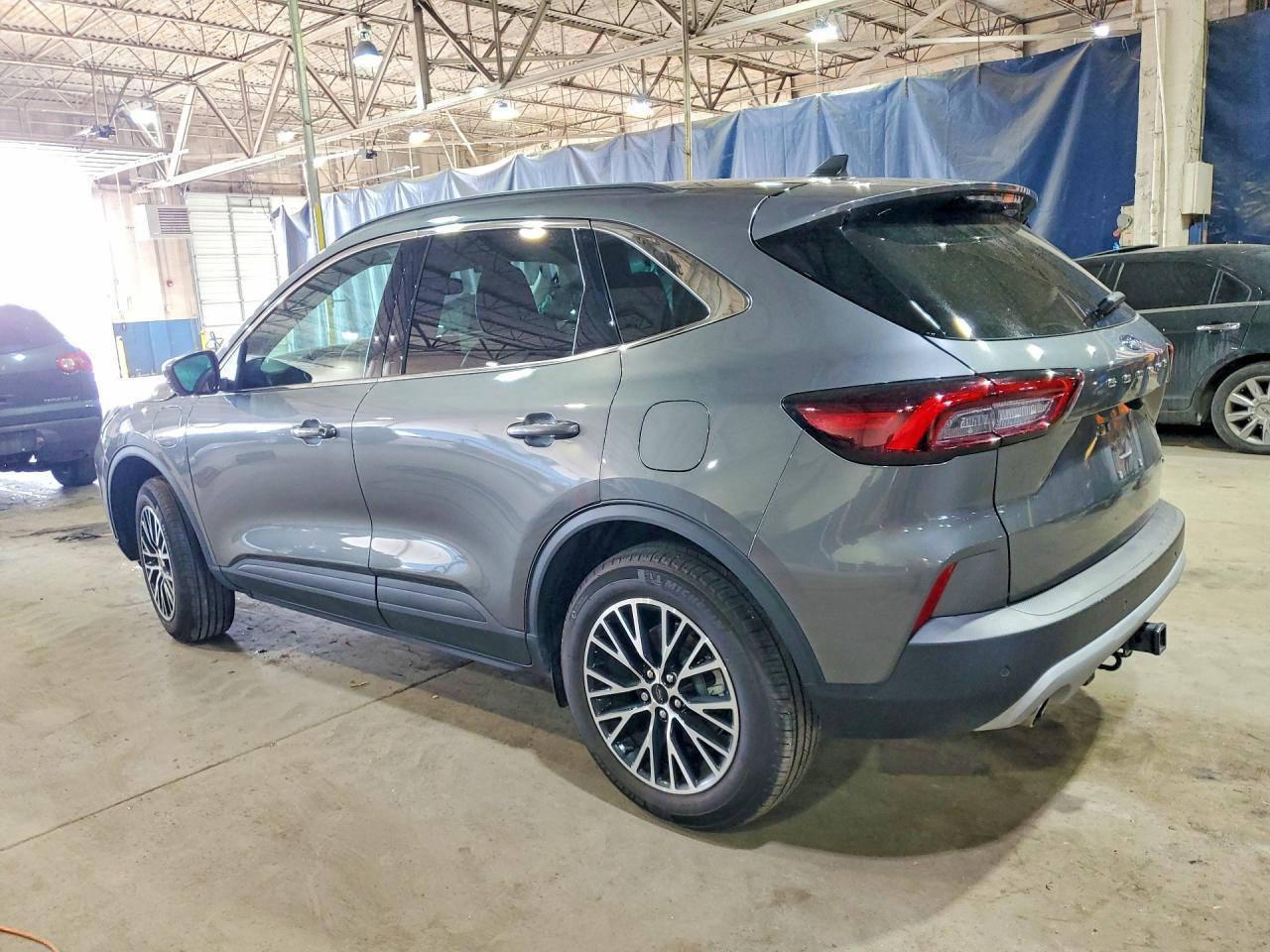 2025 Ford Escape - Image 2