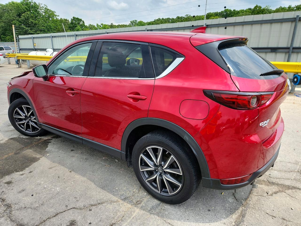 2017 Mazda Cx-5 Grand Touring - Image 2