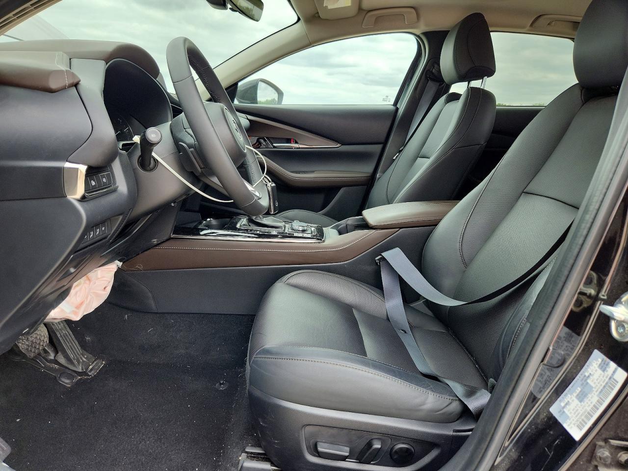 2024 Mazda Cx-30 Premium - Image 7