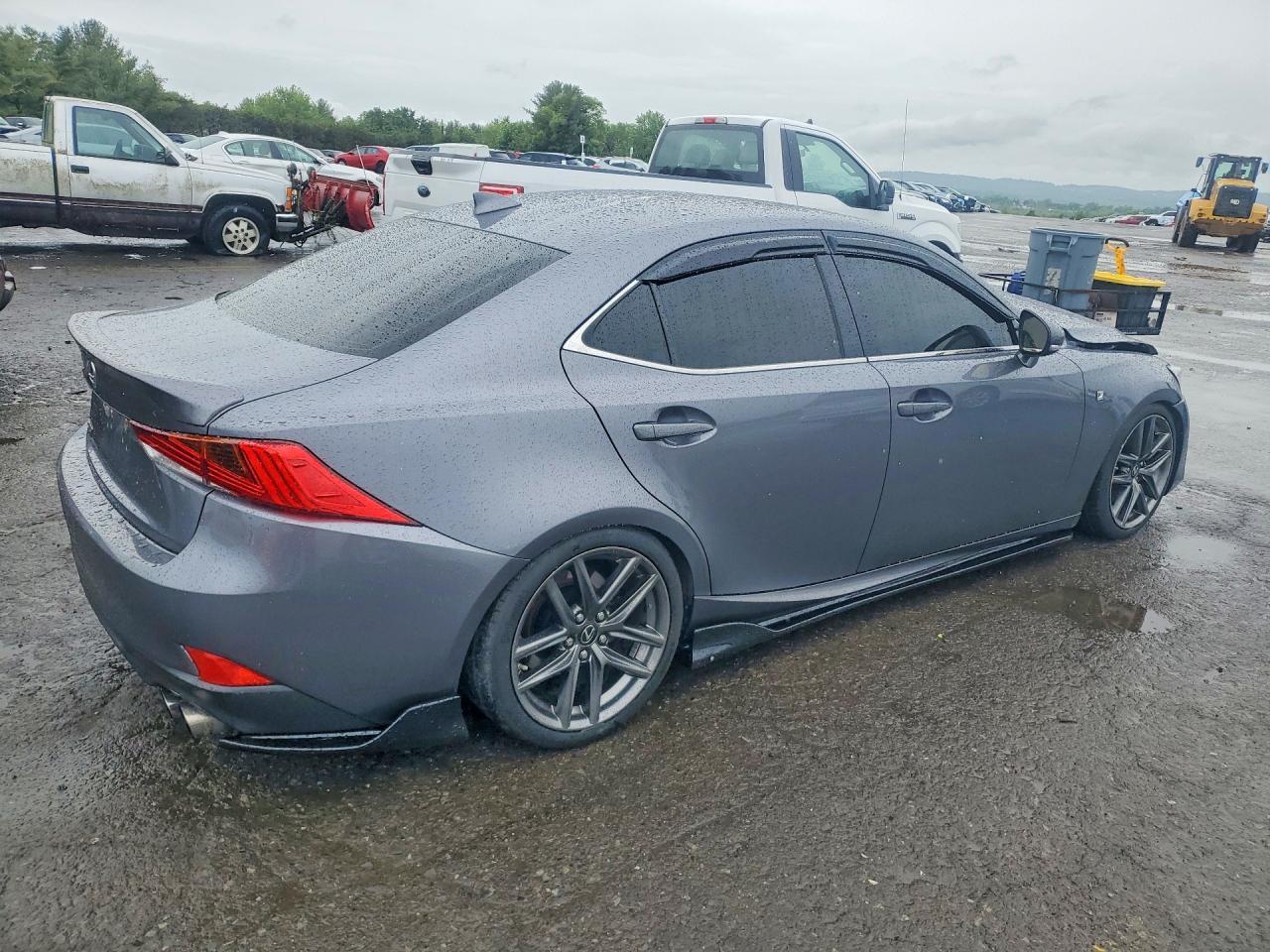 2018 Lexus Is 300 - Фото 3