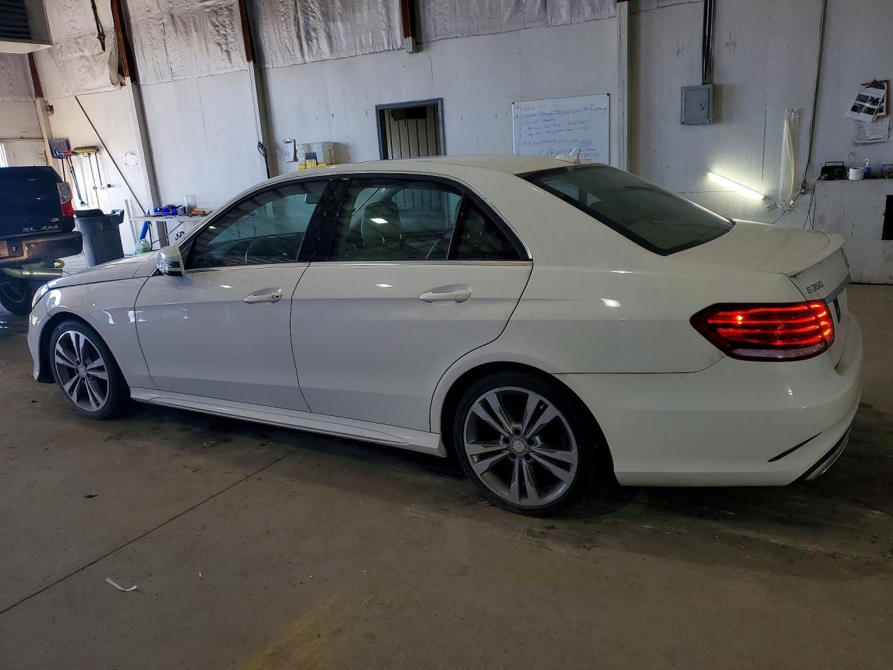 2016 Mercedes-Benz E 350 4Matic - Фото 2