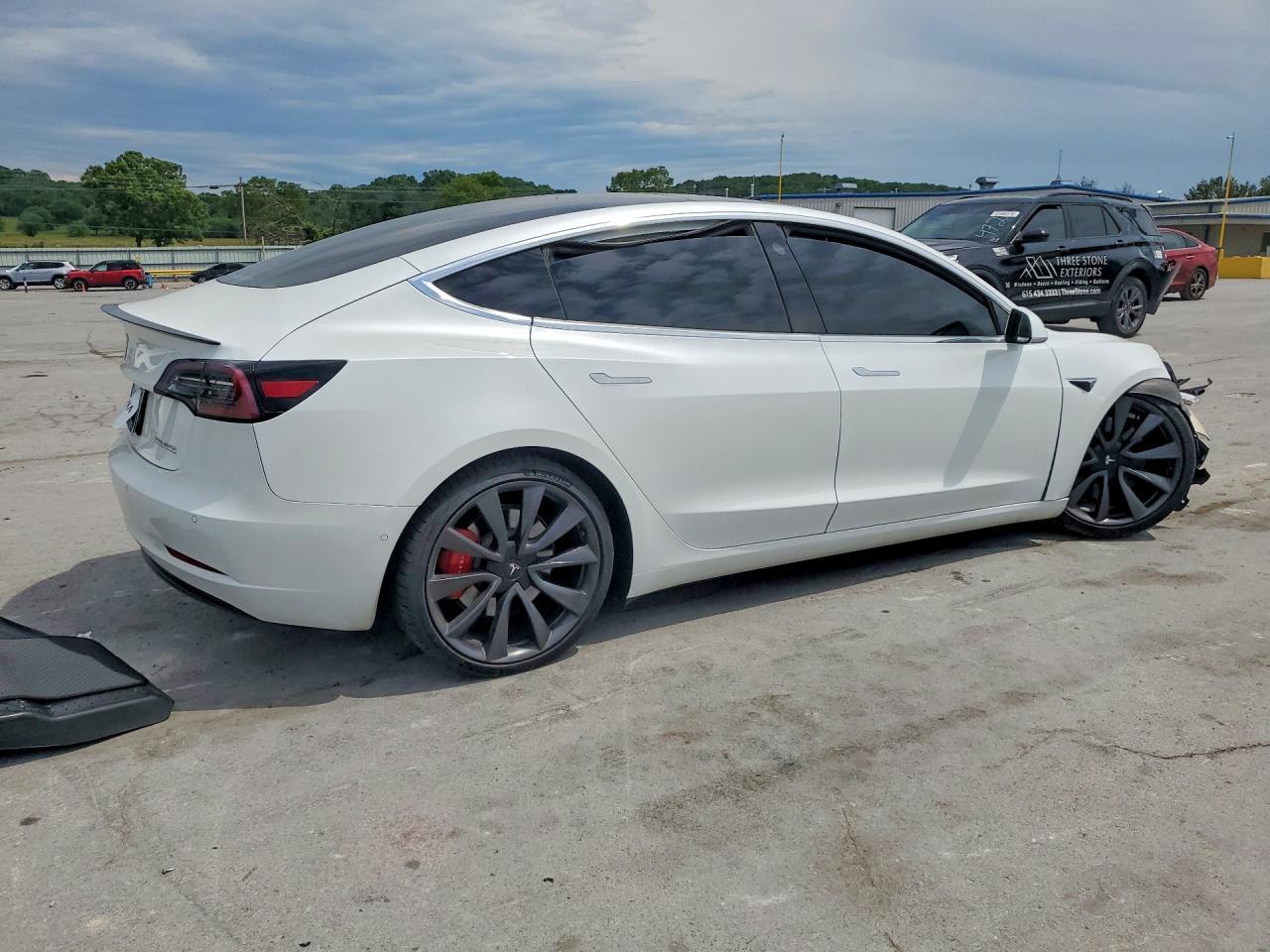 2020 Tesla Model 3 - Image 3