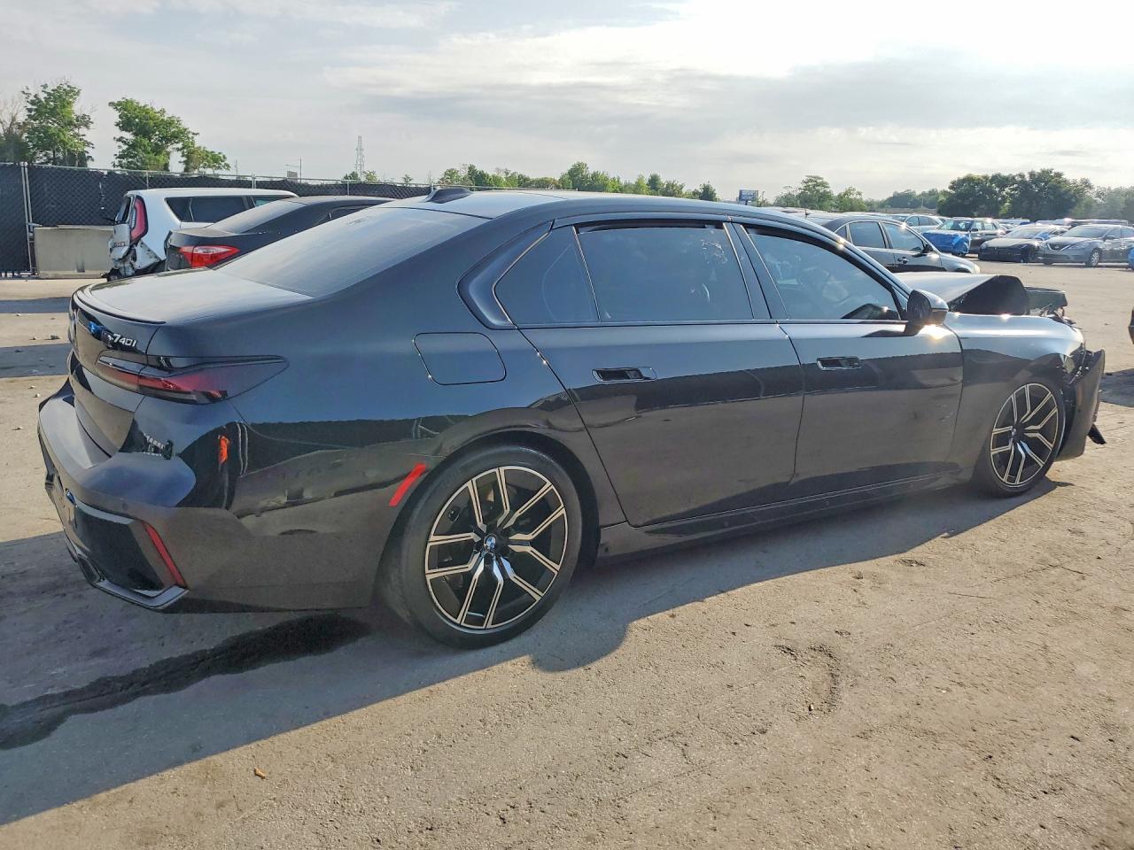 2023 BMW 740 I - Фото 3