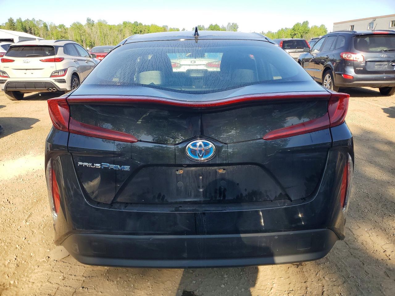 2021 Toyota Prius Prime Le - Фото 6