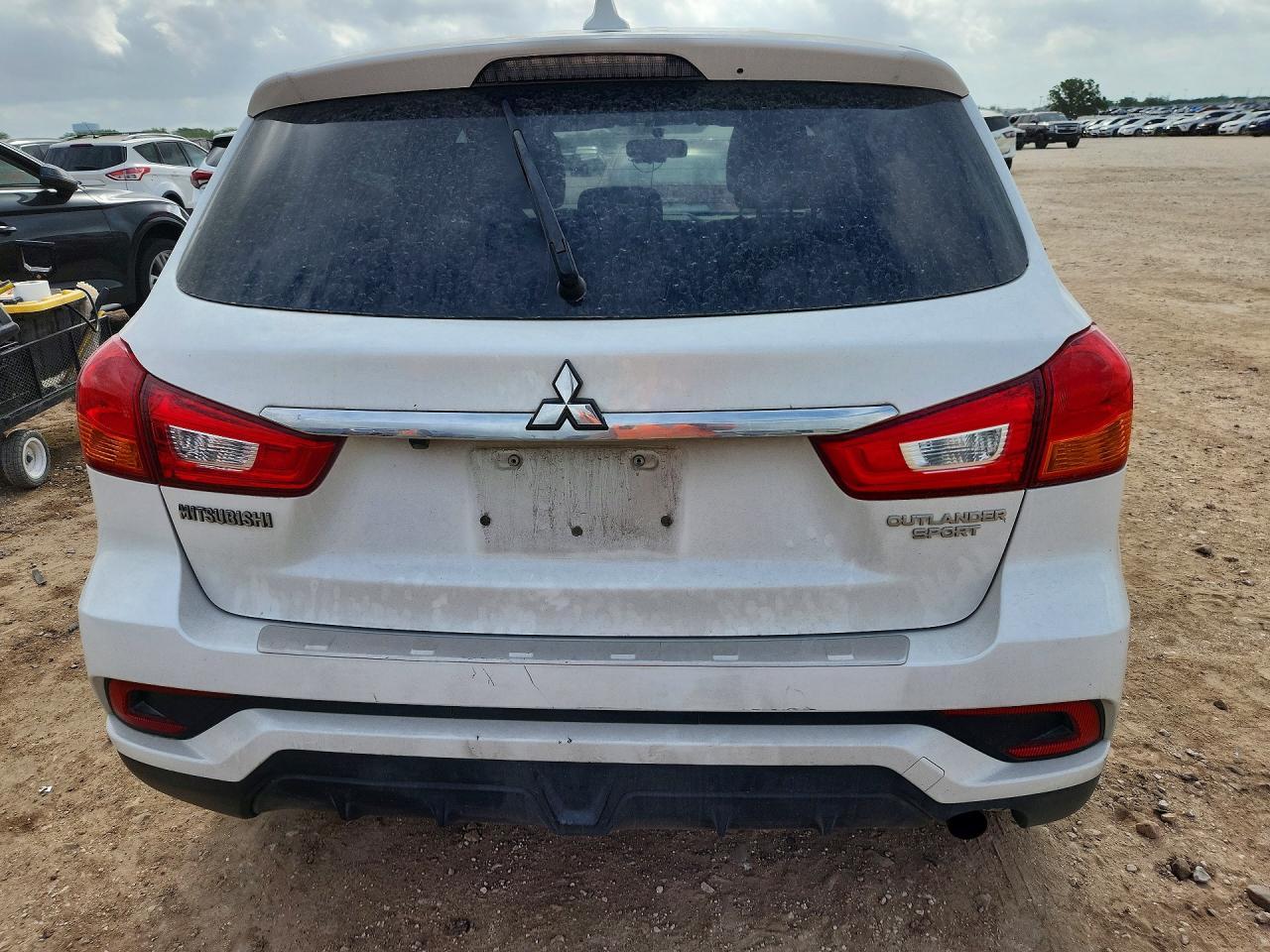 2018 Mitsubishi Outlander Sport Es - Image 6