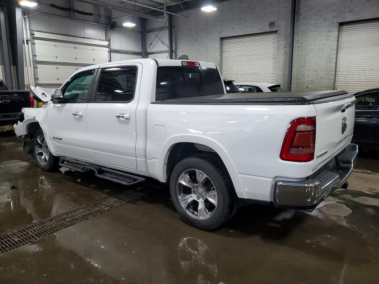 2020 Ram 1500 Laramie - Фото 2