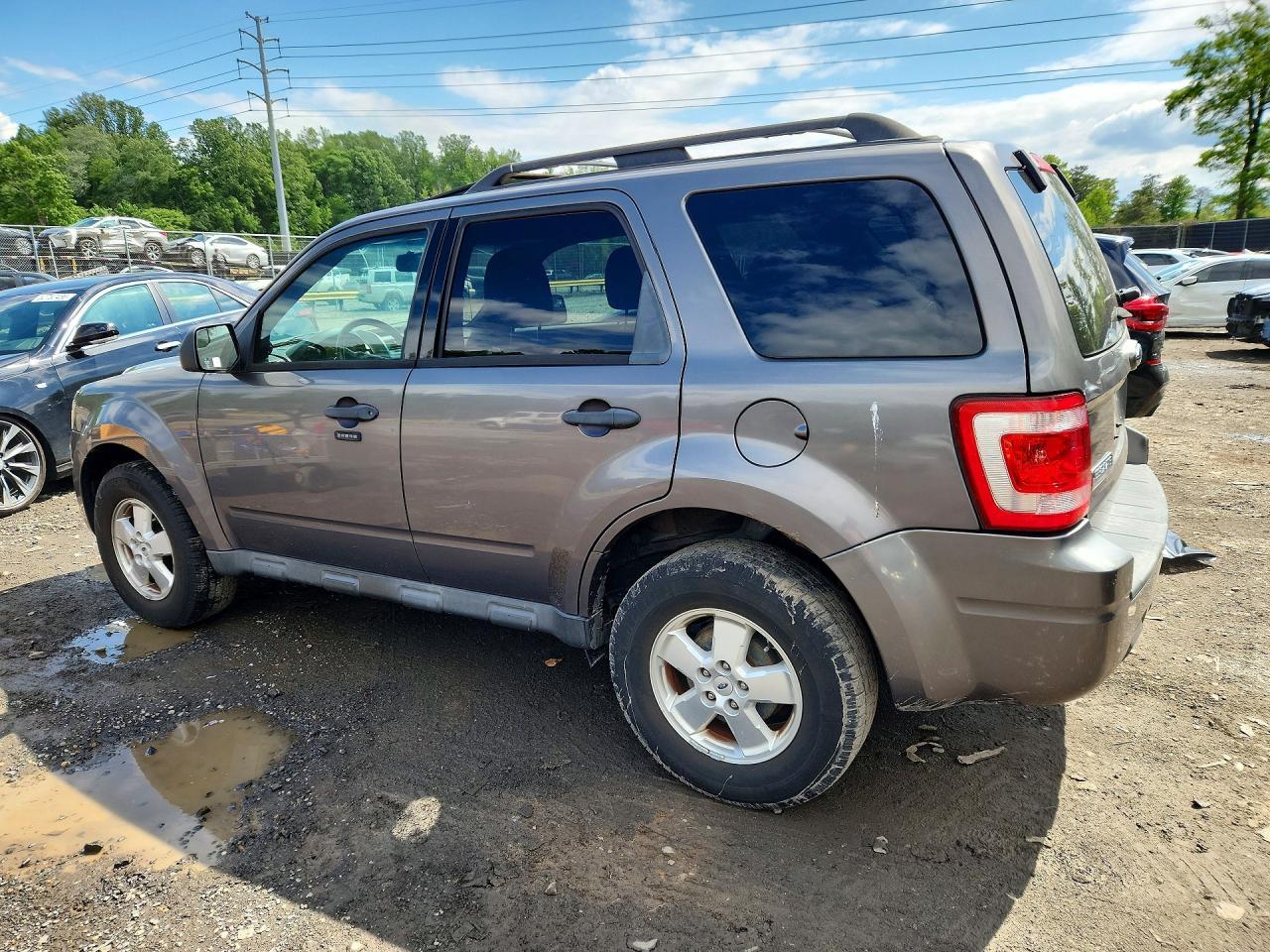 2012 Ford Escape Xlt - Image 2