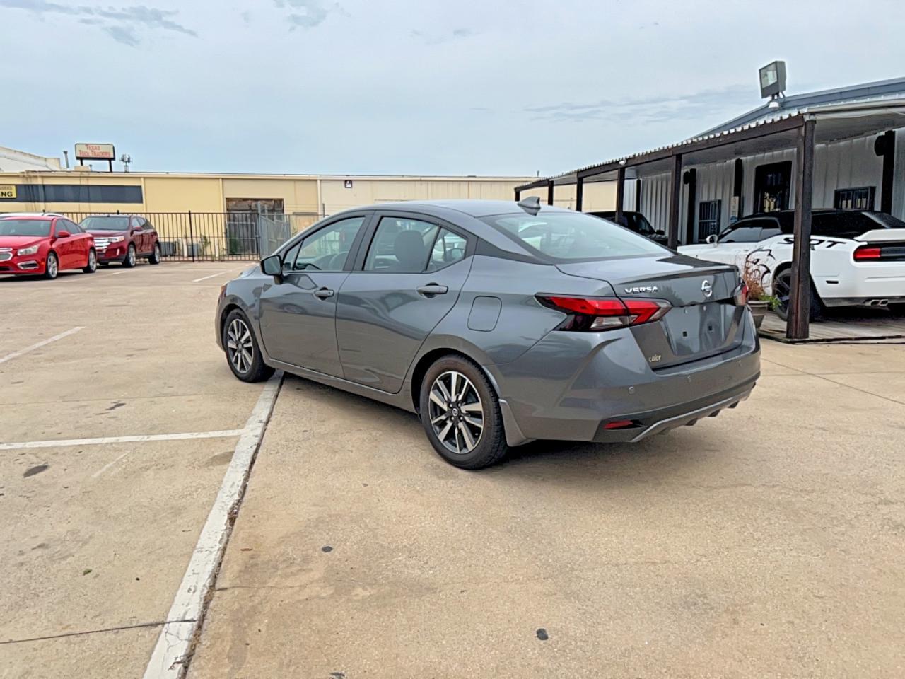 2020 Nissan Versa Sv - Фото 3