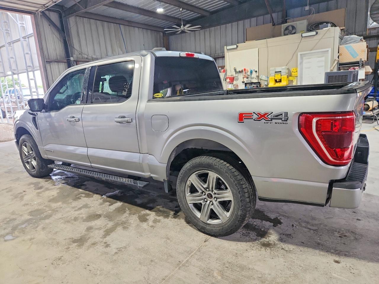 2021 Ford F150 Supercrew - Фото 2