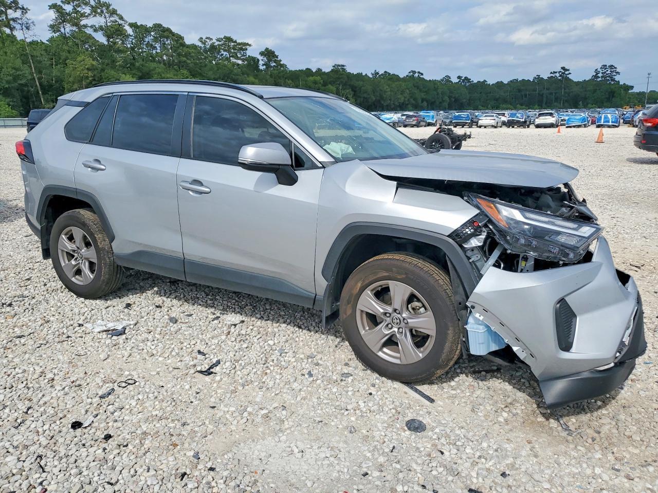 2024 Toyota Rav4 Xle - Image 4