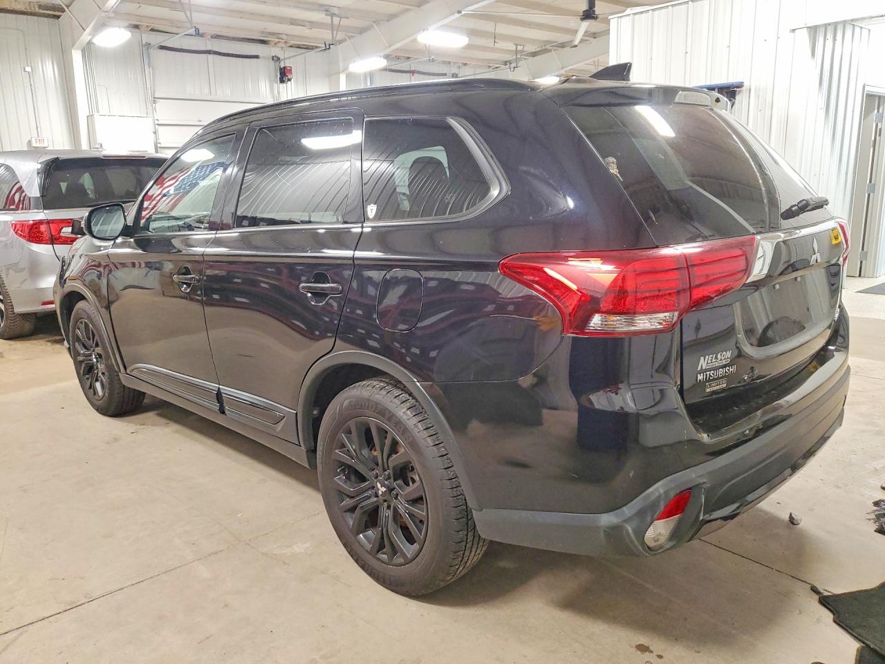 2018 Mitsubishi Outlander Se - Фото 2