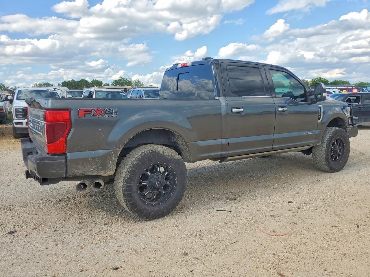 2020 Ford F250 Super Duty - Фото 3