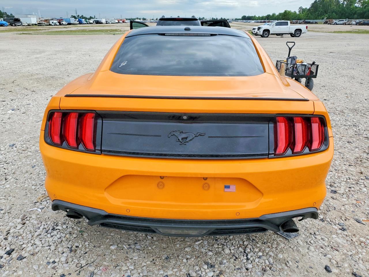 2019 Ford Mustang - Фото 6