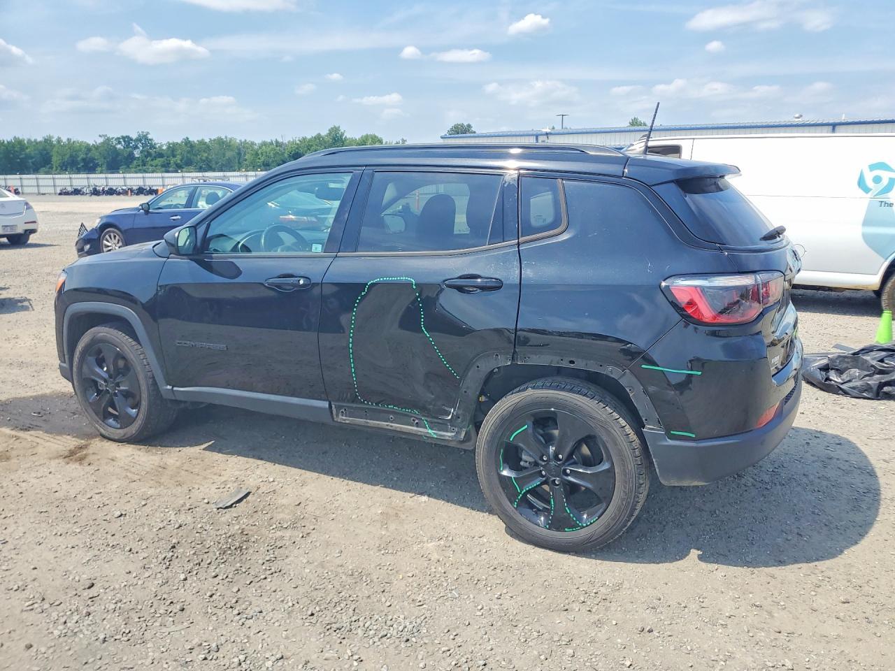 2021 Jeep Compass Latitude - Фото 2