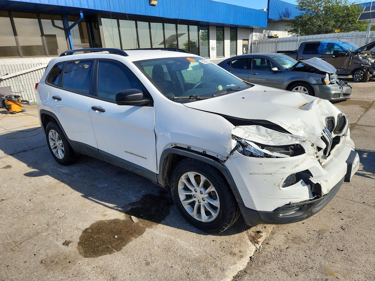2016 Jeep Cherokee Sport - Фото 4