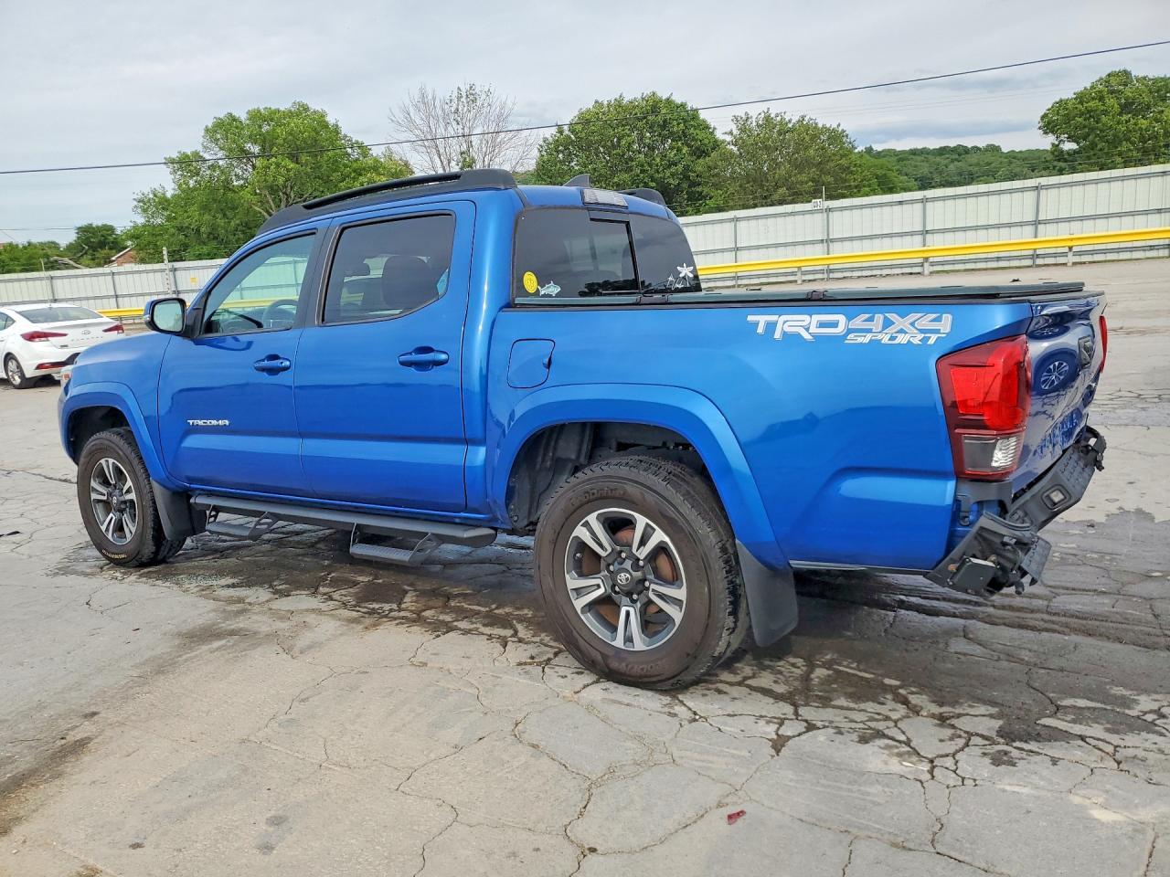2018 Toyota Tacoma Trd Sport - Image 2