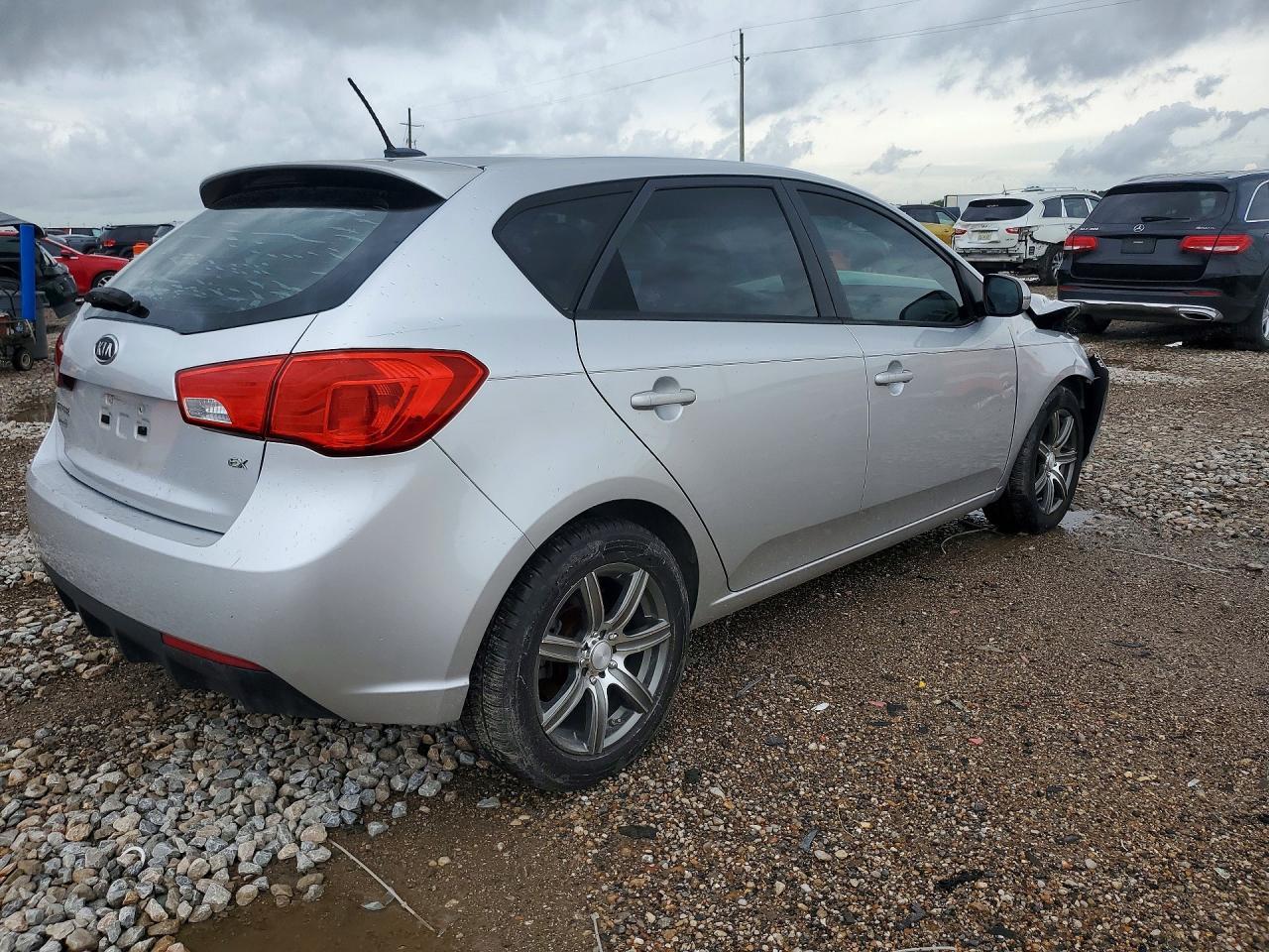 2011 Kia Forte Ex - Фото 3
