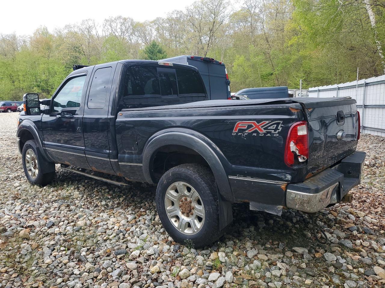 2015 Ford F350 Super Duty - Фото 2
