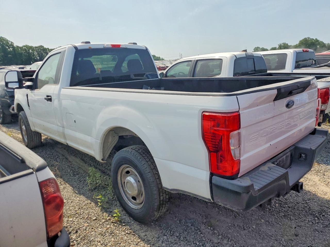 2022 Ford F250 Super Duty - Фото 2