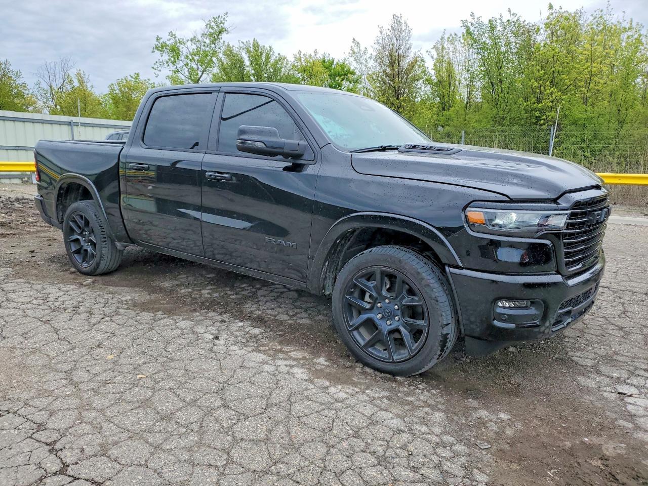 2025 Ram 1500 Laramie - Image 4