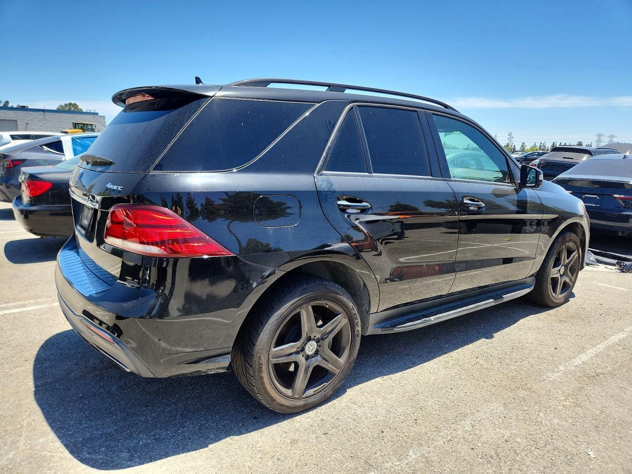 2017 Mercedes-Benz Gle 400 4Matic - Image 3