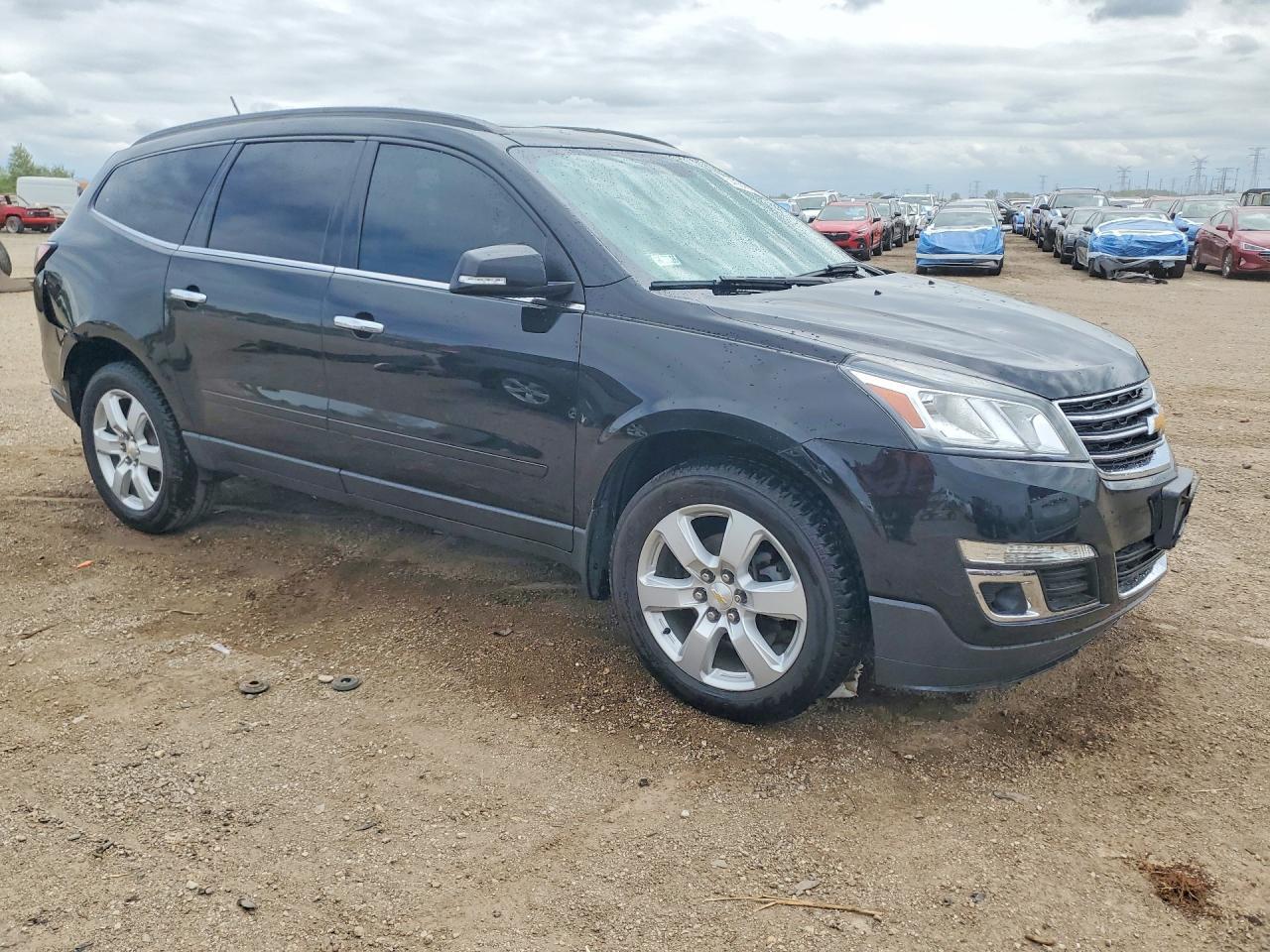 2017 Chevrolet Traverse Lt - Image 4