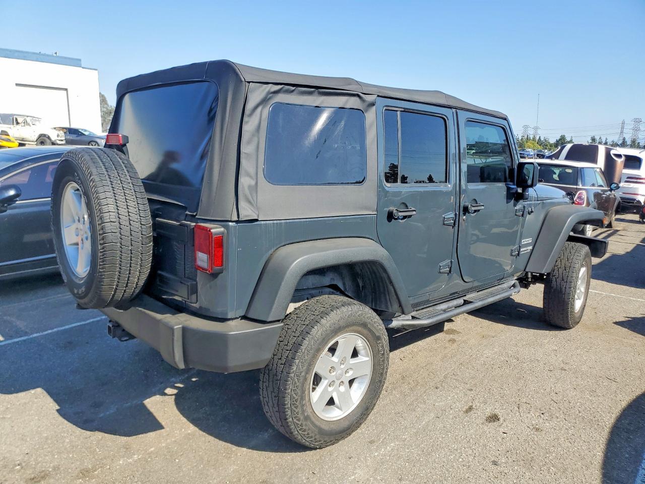 2018 Jeep Wrangler Unlimited Sport - Фото 3