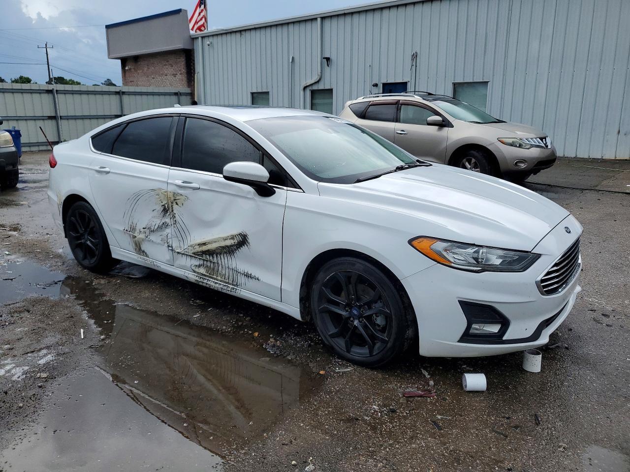2020 Ford Fusion Se - Image 4