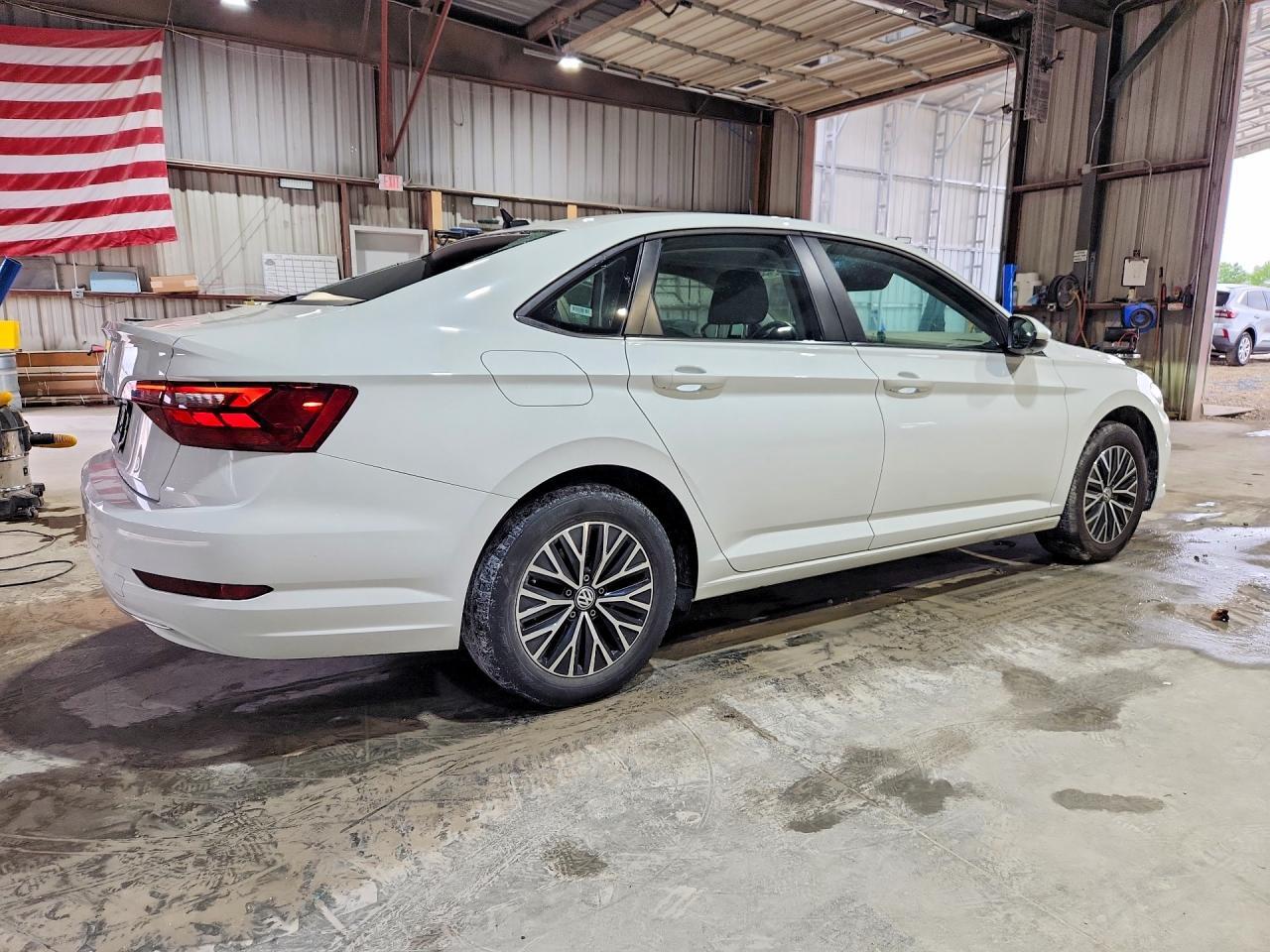 2021 Volkswagen Jetta S - Фото 3