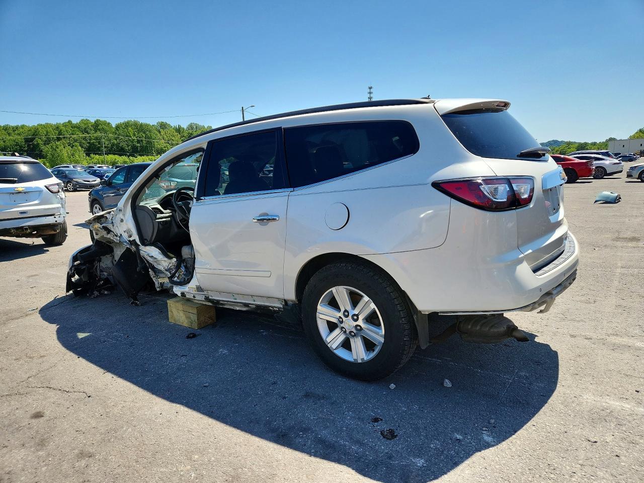 2013 Chevrolet Traverse Lt - Фото 2