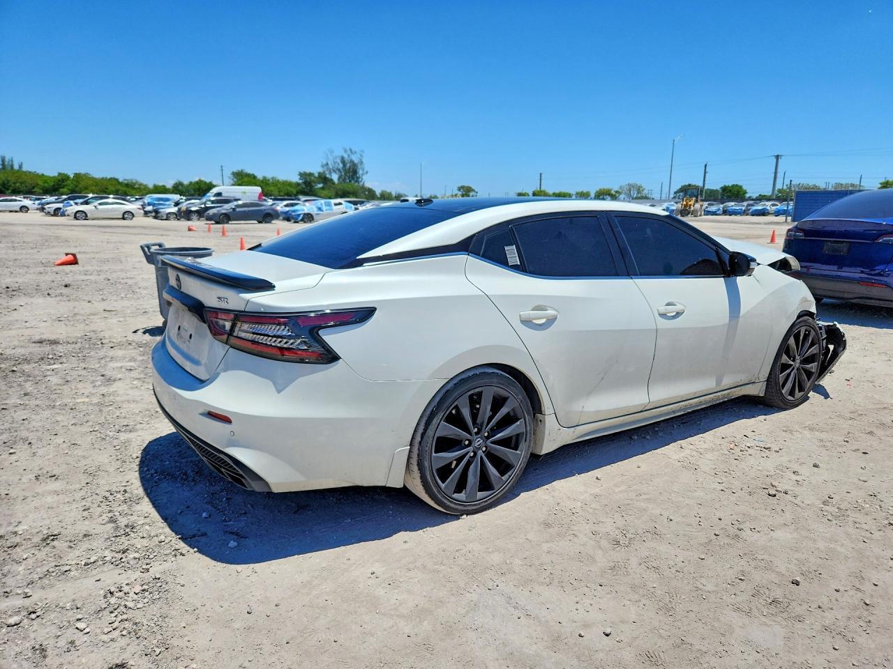 2022 Nissan Maxima Sr - Фото 3