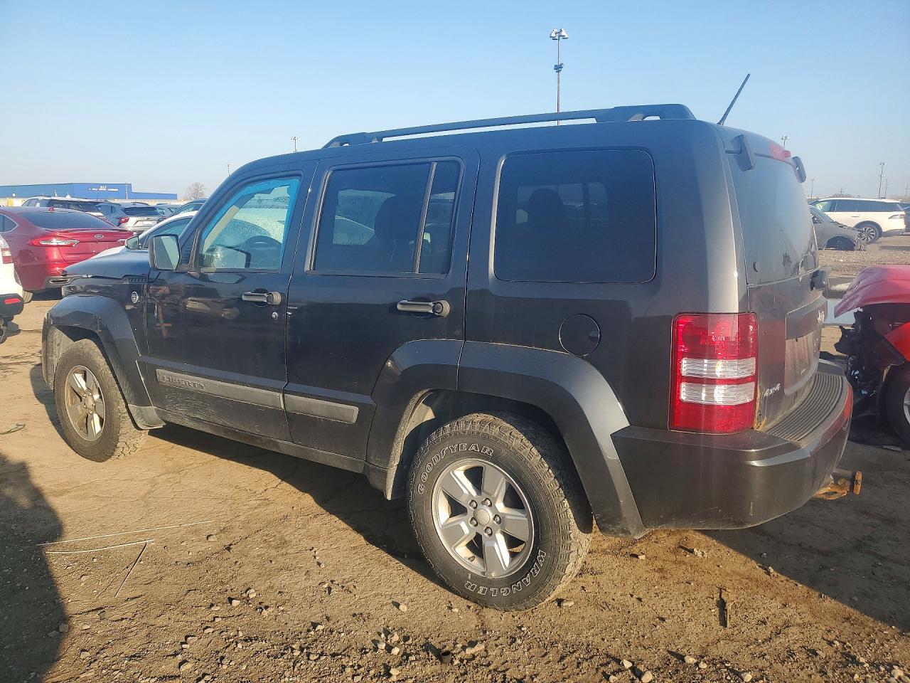 2011 Jeep Liberty Sport - Фото 2