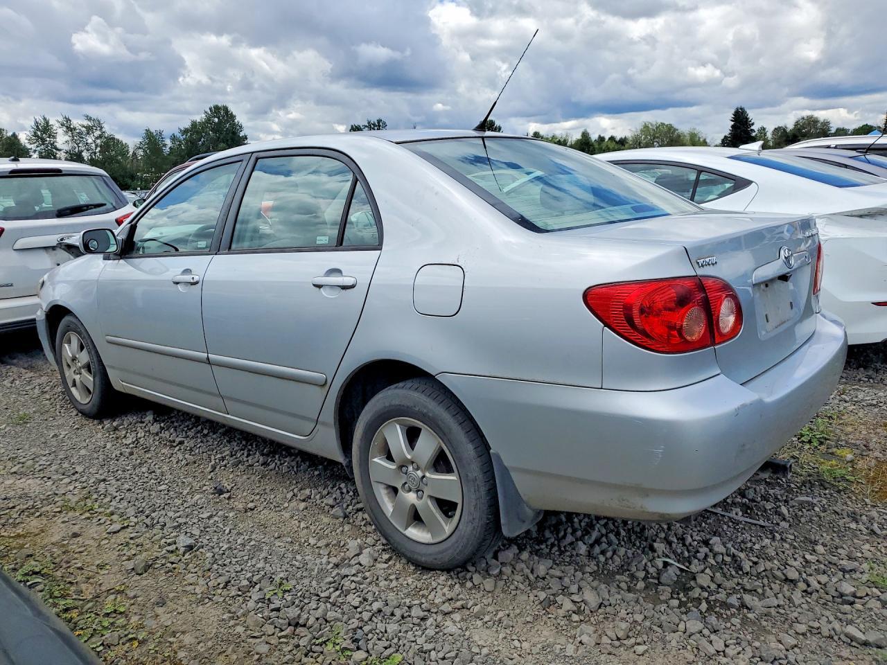 2005 Toyota Corolla Le - Image 2