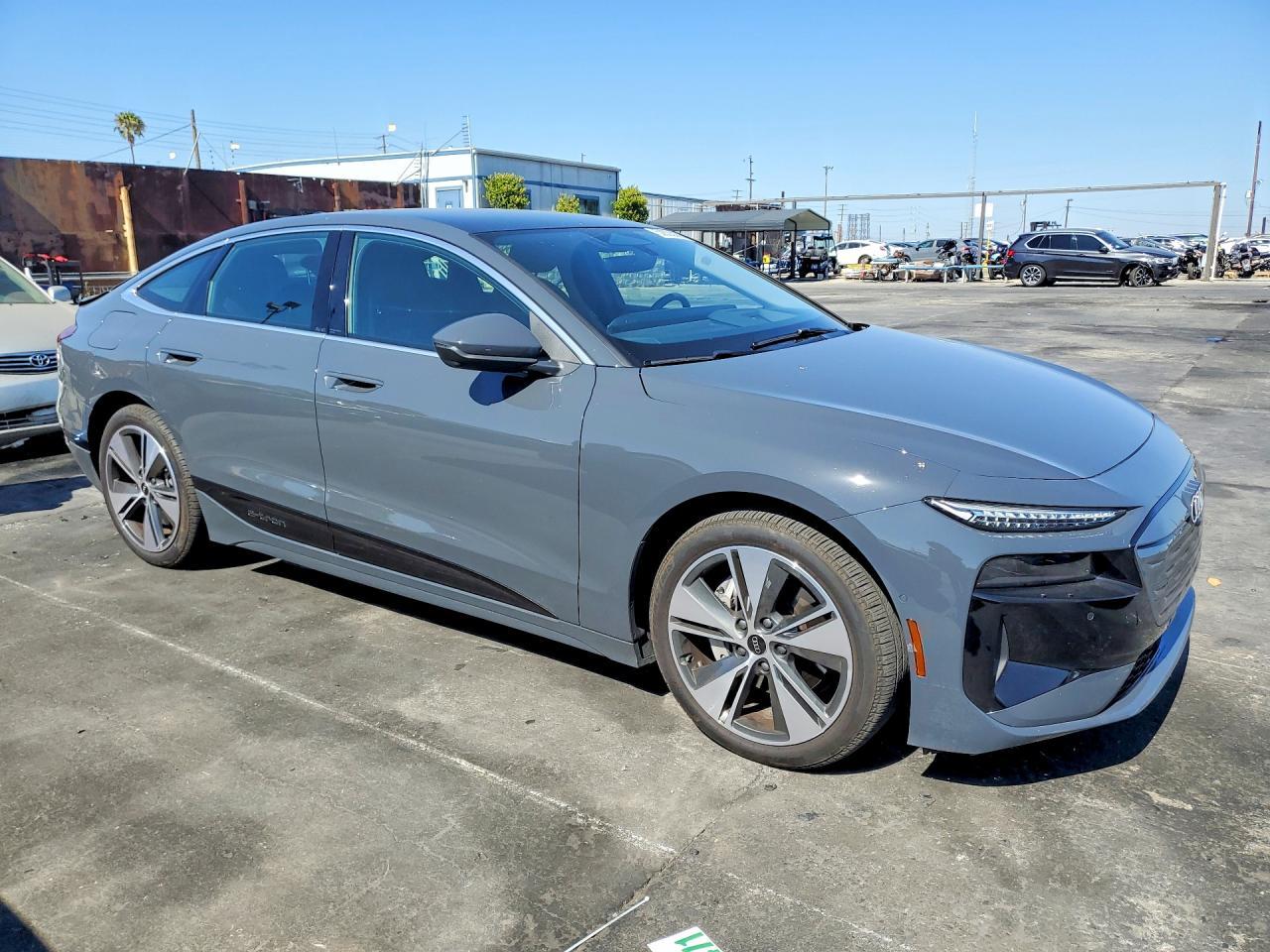 2025 Audi A6 E-Tron Premium Plus 55 - Фото 4