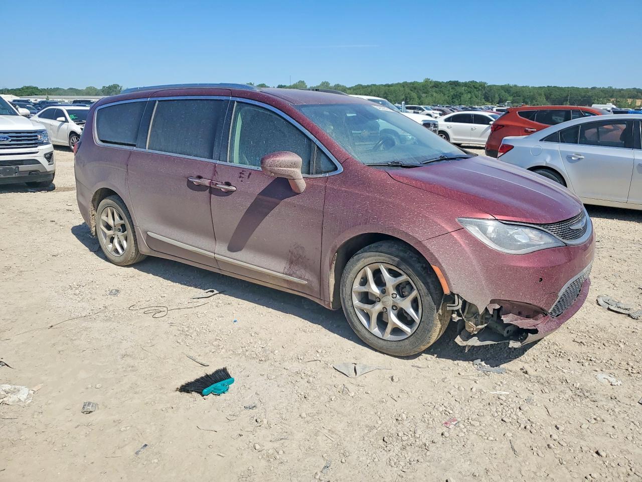 2018 Chrysler Pacifica Touring L Plus - Фото 4