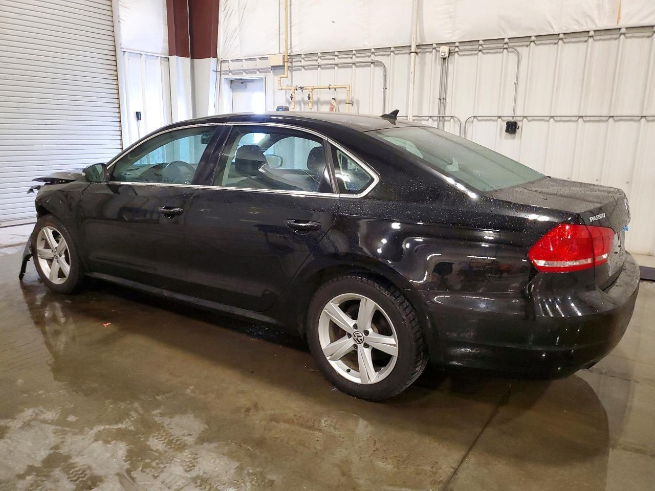 2013 Volkswagen Passat Se - Фото 2