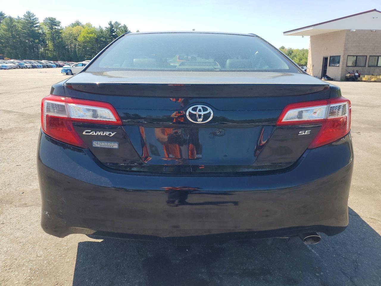 2013 Toyota Camry Se - Image 6
