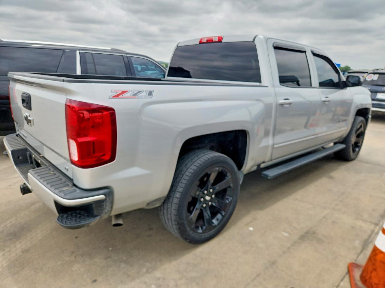 2016 Chevrolet Silverado K1500 Lt - Image 3