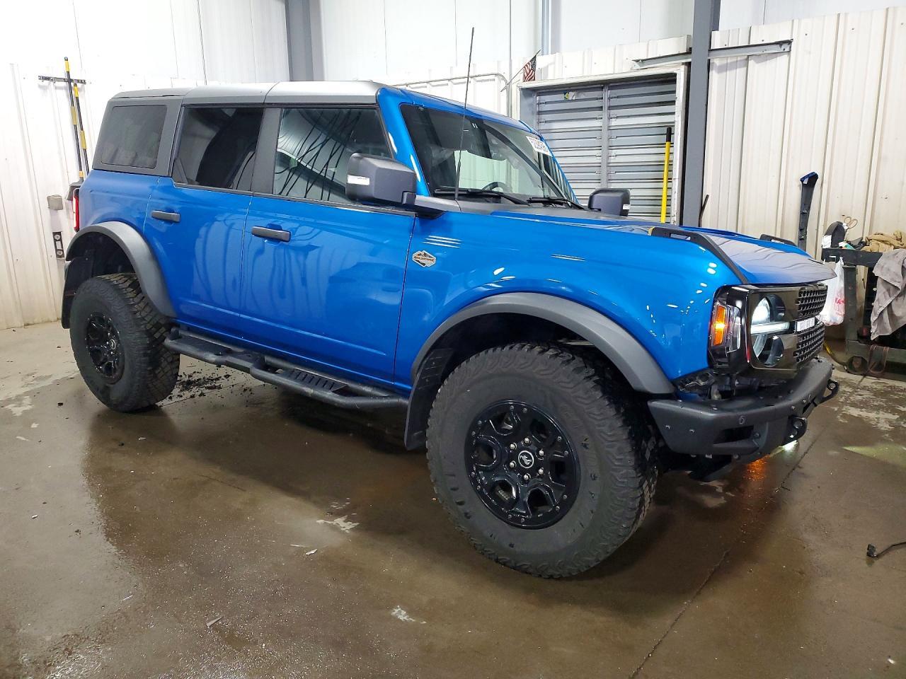 2023 Ford Bronco Base - Фото 4