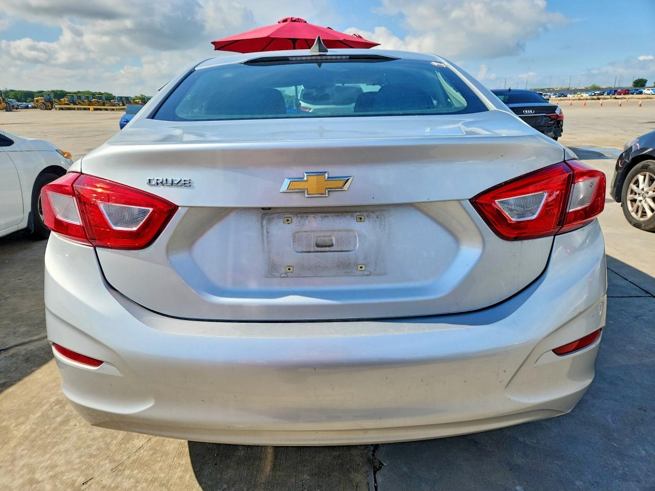 2018 Chevrolet Cruze Ls - Image 6