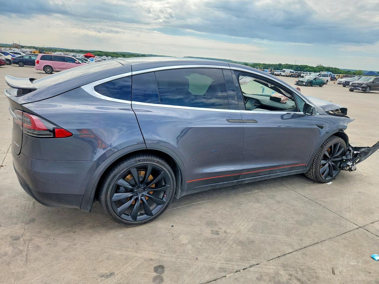 2021 Tesla Model X - Image 3