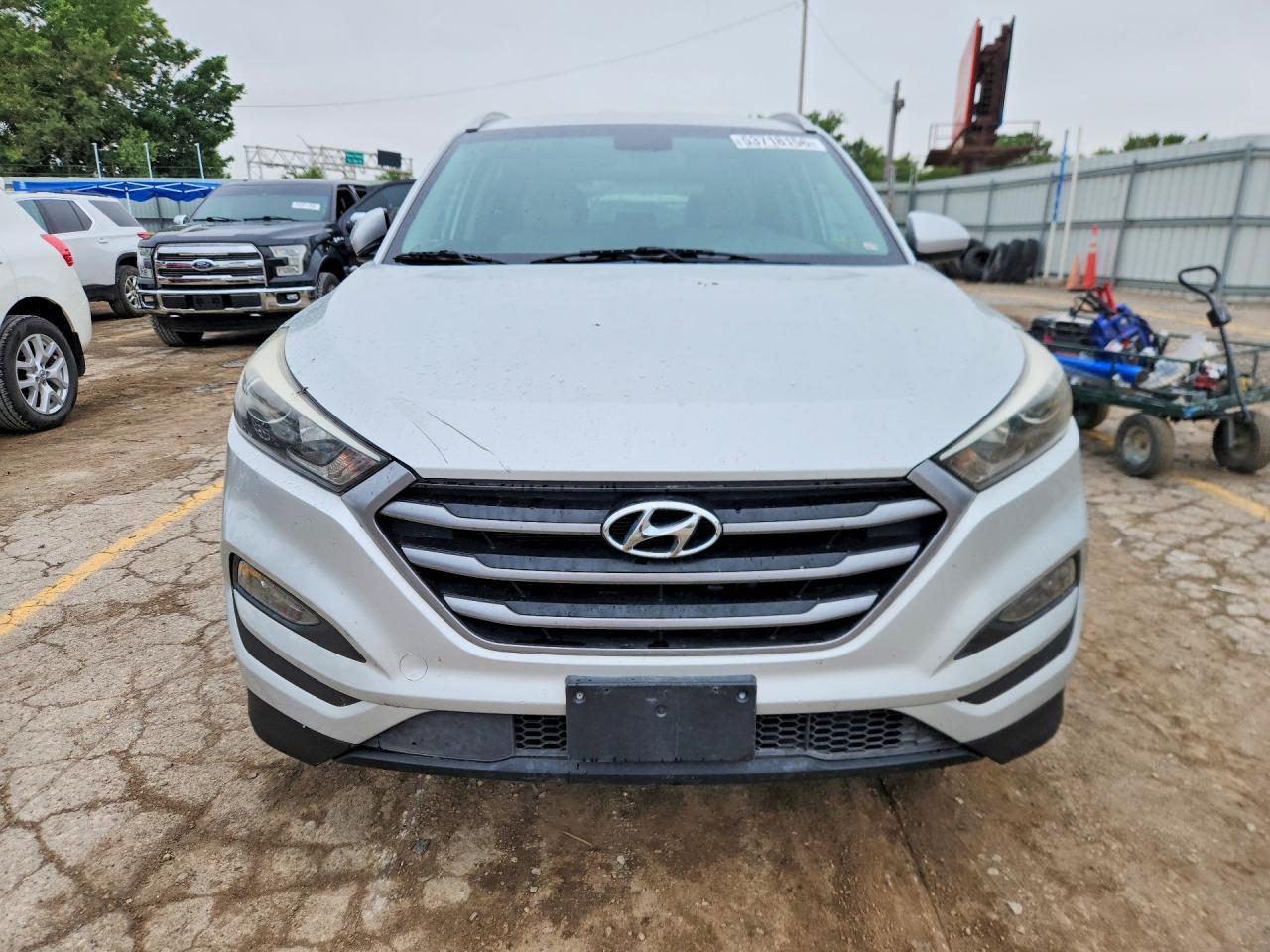 2016 Hyundai Tucson Se - Image 5