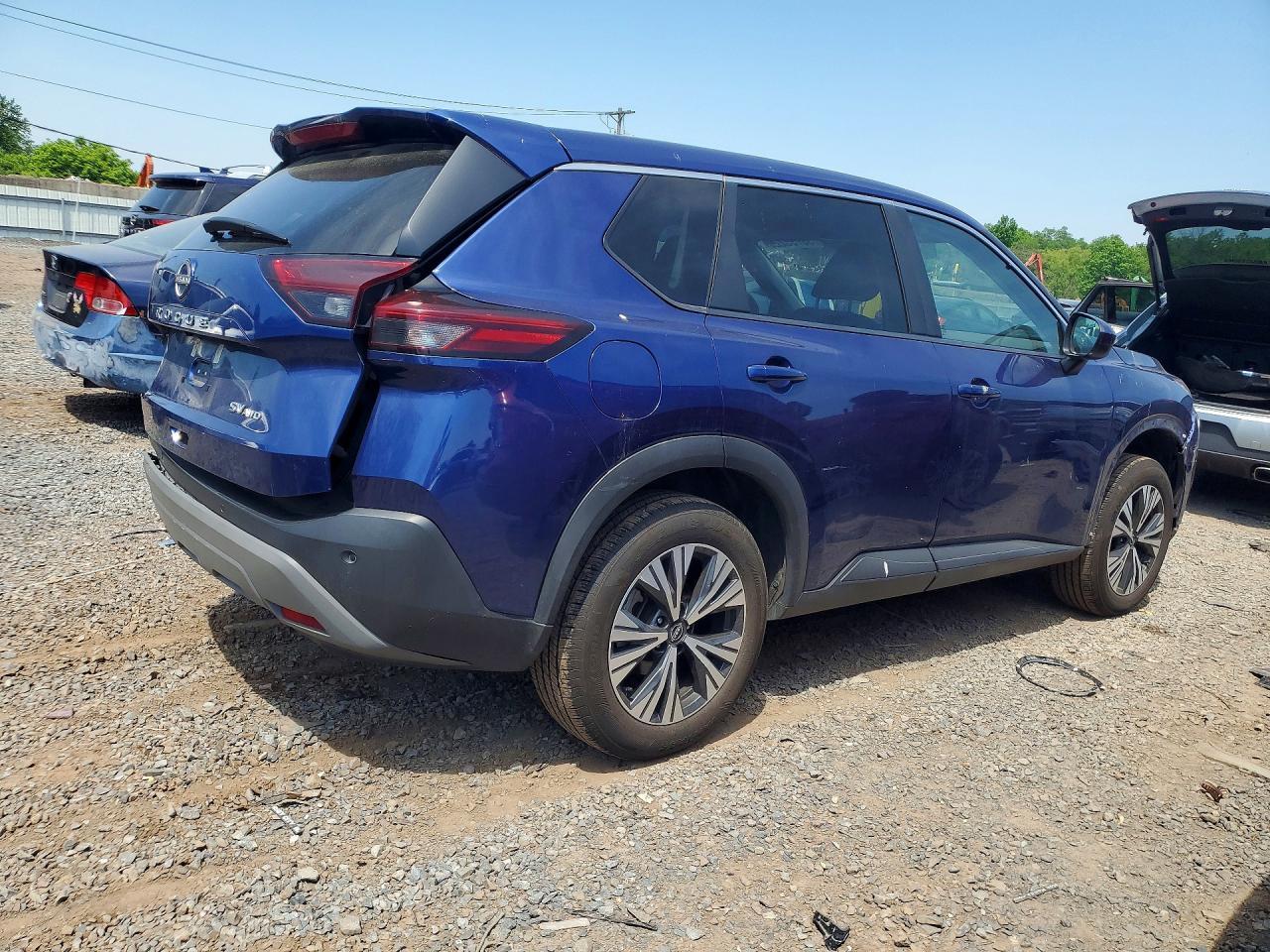 2023 Nissan Rogue Sv - Image 3